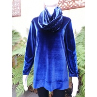 Domchi Velour Snood with Small Metal Feature