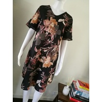 Jump Short Sleeve Midnight Lilly Print Dress