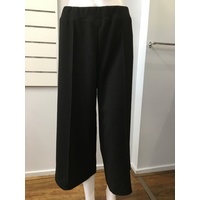 Domchi Black 3/4 Pants