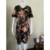 Jump Short Sleeve Midnight Lilly Print Dress