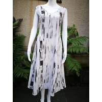 Holmes & Fallon V Neck Dress