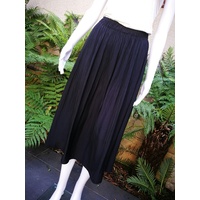 Jump Pleated Midi Skirt