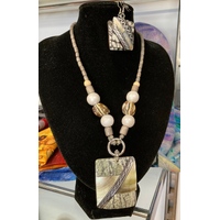 Selrah Lightweight Wooden Jewellery Set  - Terri
