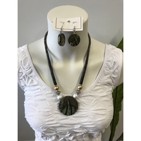 Selrah- Osiris necklace and earring set